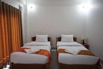 The Grand Riverside Hotel Deals Reviews Vang Vieng Lao - 