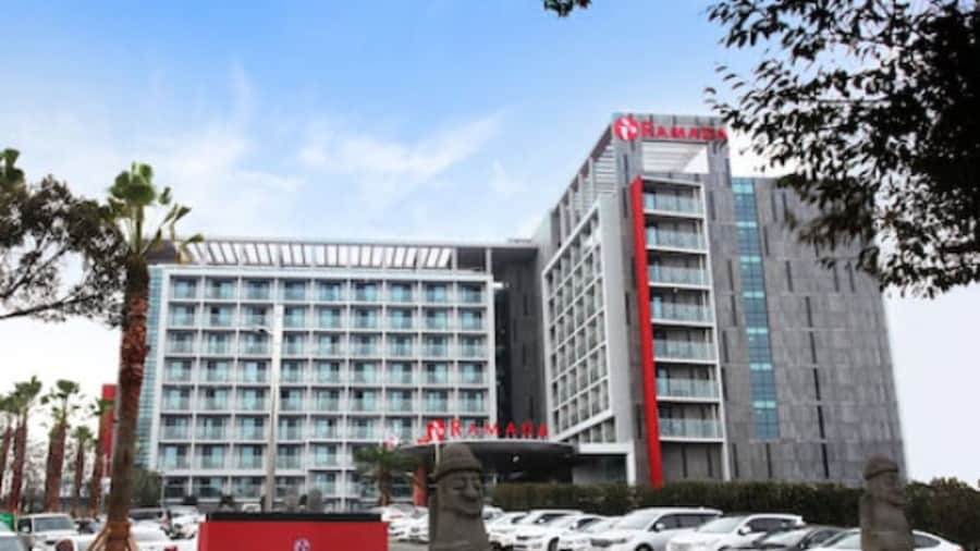 Ramada Jeju Hamdeok