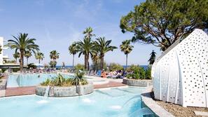 Indoor pool, 2 outdoor pools, pool umbrellas, pool loungers