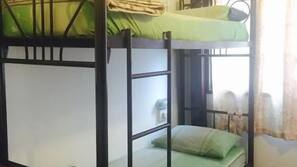 Free WiFi, linens