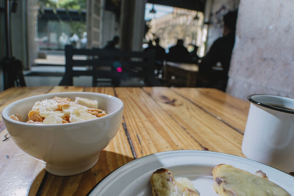 Breakfast meal, Hostel Mundo Joven Catedral