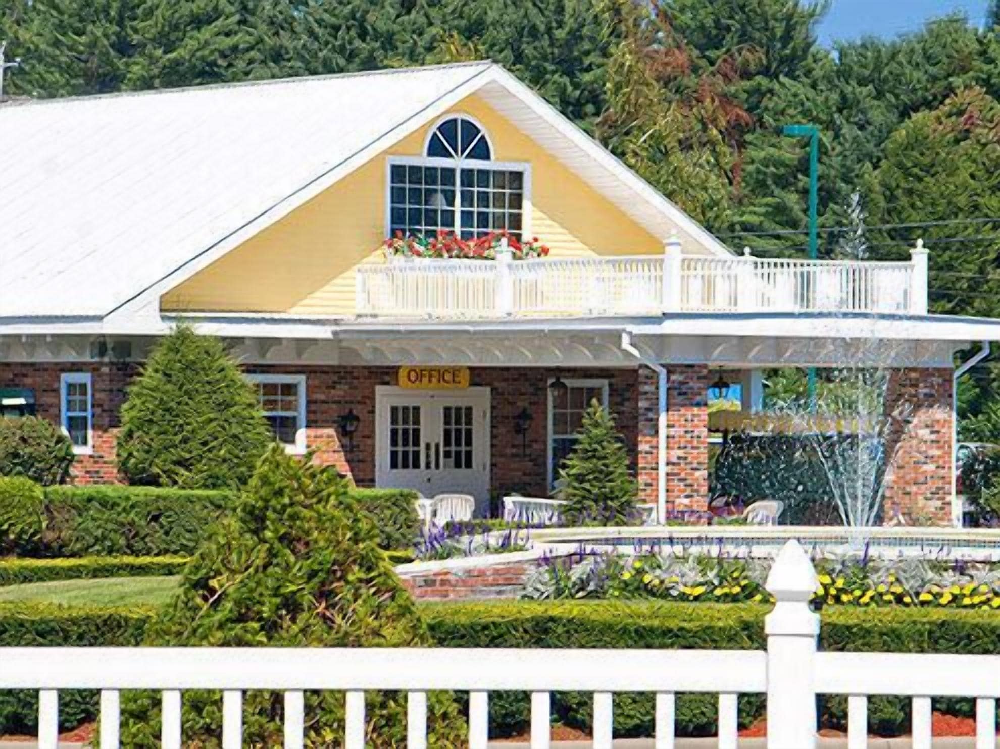 Colonel Williams Resort and Suites in Lake George, United States