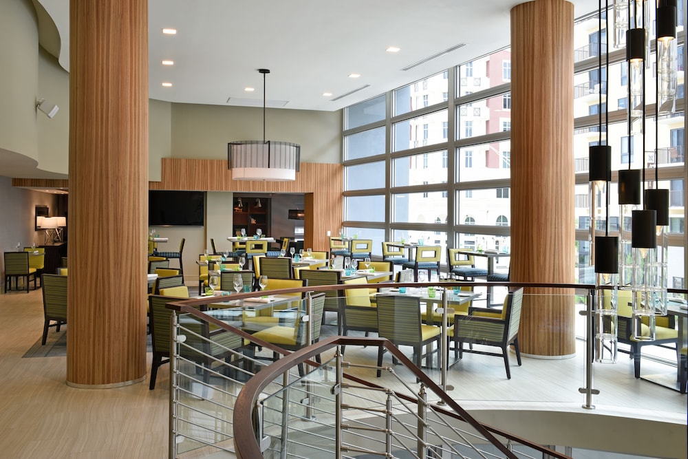 Restaurant, Four Points by Sheraton Coral Gables