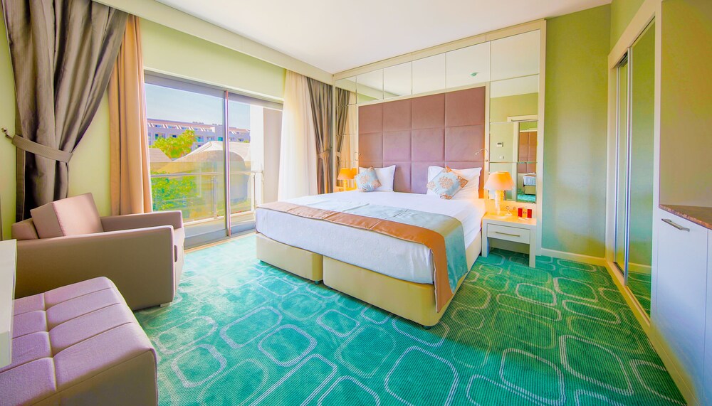 Хорус парадайз сиде турция