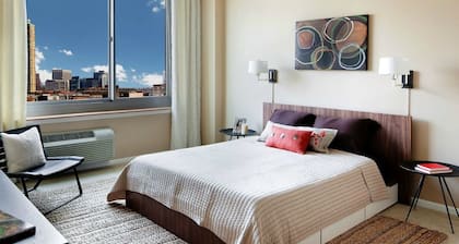 Deedee's Apartment at Grand
