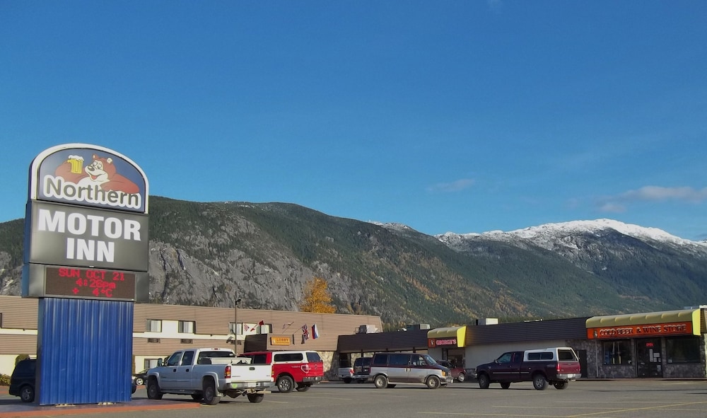 Northern Motor Inn in Terrace | Best Rates & Deals on Orbitz