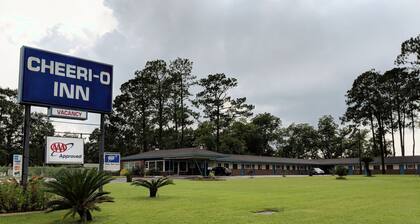 Cheerio Inn - Glennville