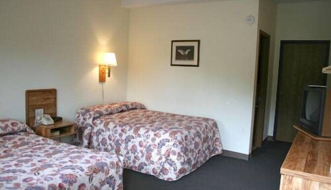 Commander Motel In Brainerd Mn Expedia