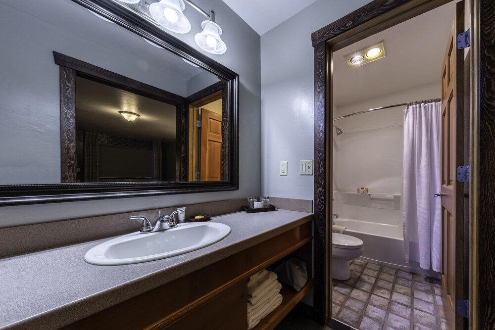 Desert Rose Resort & Cabins