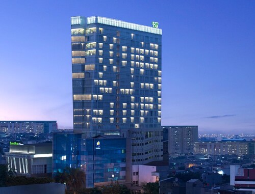 Taman Sari Convention Center Hotels Find 18 Conference