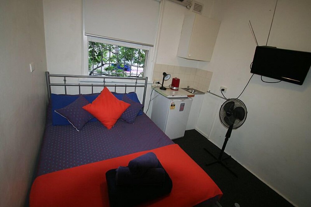 Zing Backpackers