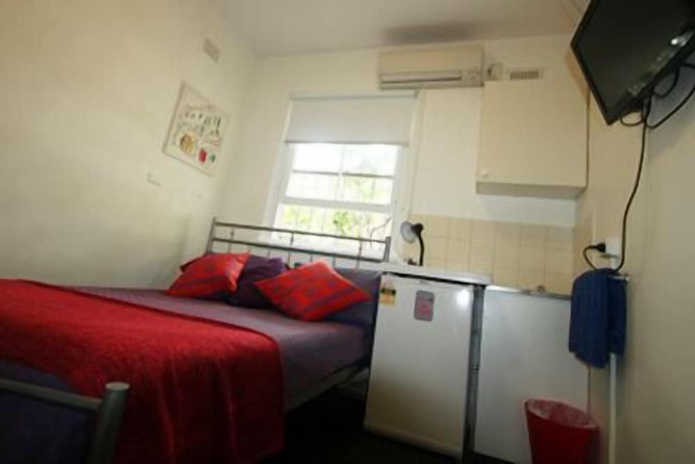 Zing Backpackers