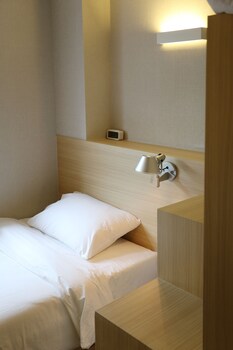 Hotel 8 Hours Reviews Photos Rates Ebookers Com Hotel 8 Hours Reviews Photos Rates Ebookers Com