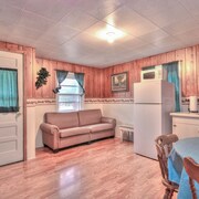 Robins Roost Cabins In Hill City Cheap Hotel Deals Rates