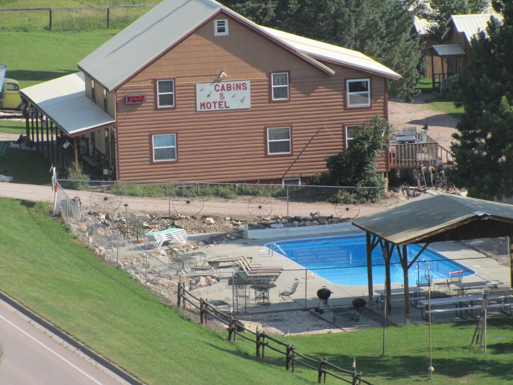 Black Hills Cabins and Motel at Quail's Crossing Reviews