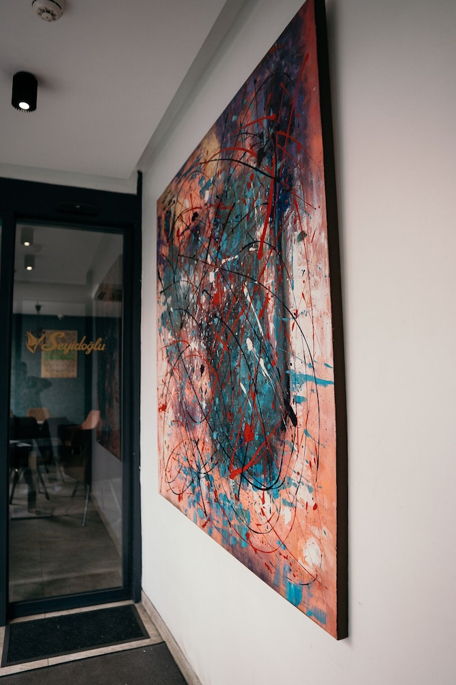 Photo - The Helmet Hotel