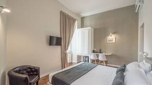 Premium bedding, in-room safe, individually furnished, desk