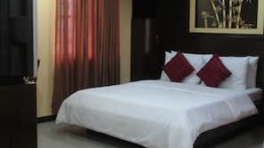 Minibar, in-room safe, rollaway beds, free WiFi