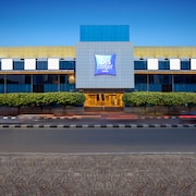 Hotels Near Taman Suropati Find Hotels Near Taman Suropati