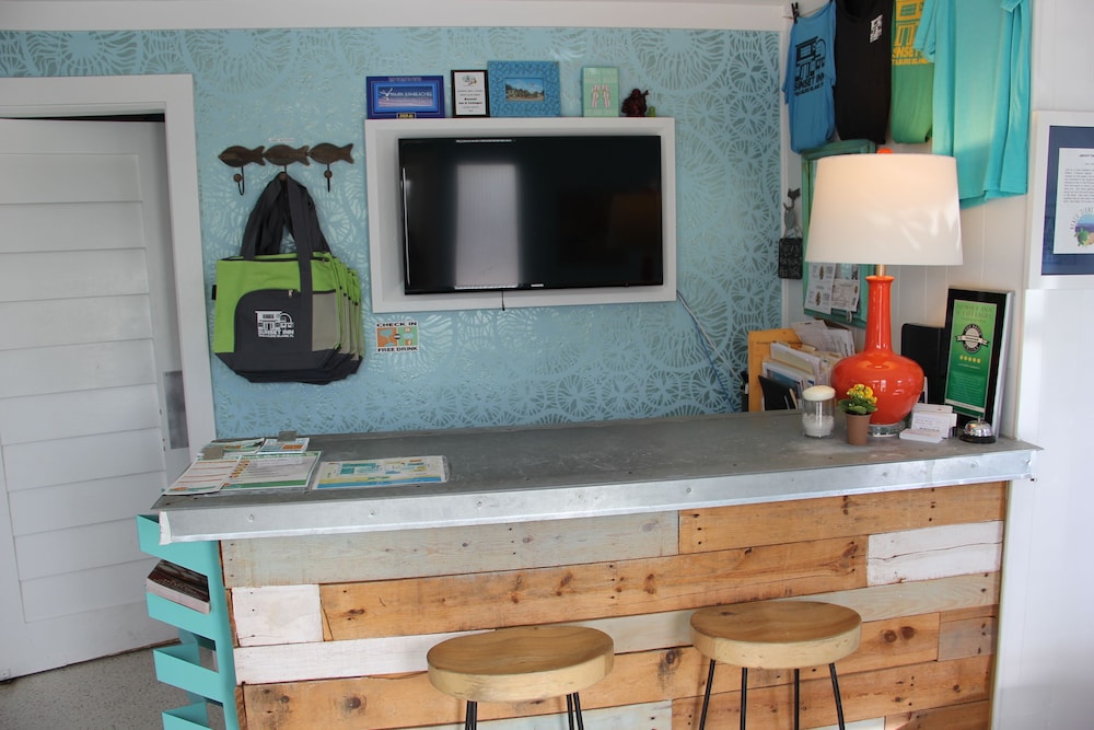 Sunset Inn & Cottages