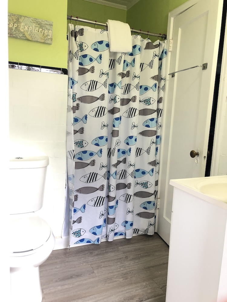 Sunset Inn & Cottages