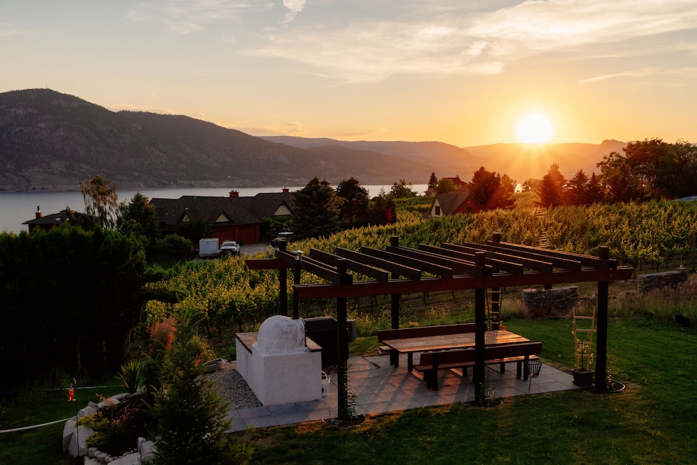 OK Whistle Stop Bed & Breakfast: 2019 Room Prices , Deals & Reviews