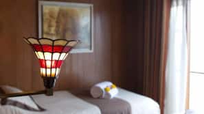 In-room safe, desk, blackout drapes