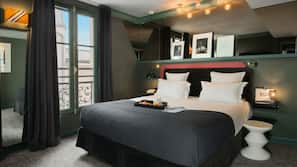 In-room safe, desk, free WiFi, wheelchair access