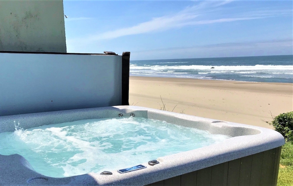 On The Beachfront Vacation Rentals In Lincoln City Hotel Rates Reviews On Orbitz