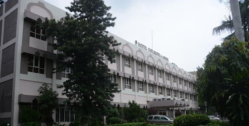 阿肖克巴特里普特拉飯店