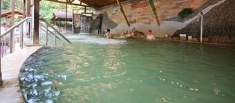 廬山溫泉 Hun 附近飯店 10間最佳廬山溫泉住宿推薦 Expedia Com Tw