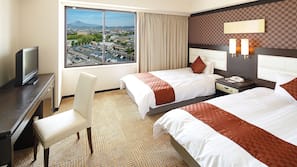 In-room safe, iron/ironing board, free WiFi