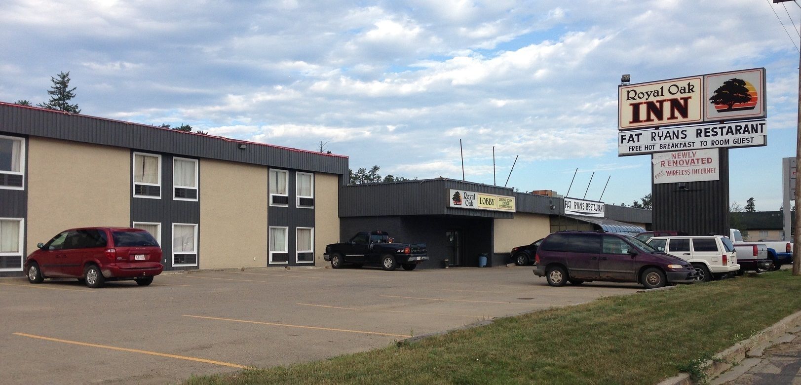 Royal Oak Inn in Whitecourt, Canada