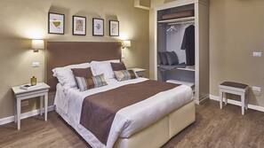 Premium bedding, down duvet, minibar, in-room safe