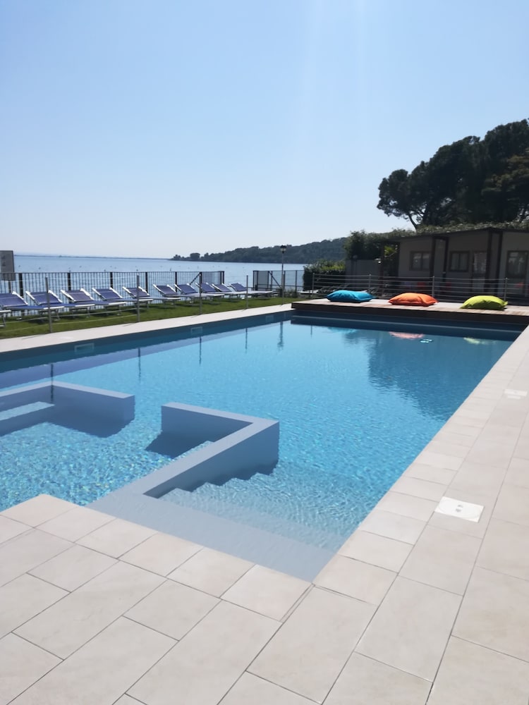 Camping Villaggio Dei Tigli In Padenghe Sul Garda Expedia