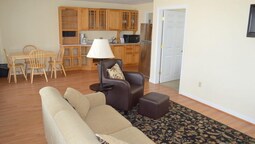 The Pelham Resort Motel 2018 Room Prices Deals Reviews Expedia Two Bedroom Suite Kitchenette Pelham Court On Ashworth Ave