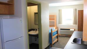 Desk, free WiFi, wheelchair access