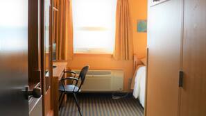 Desk, free WiFi, wheelchair access