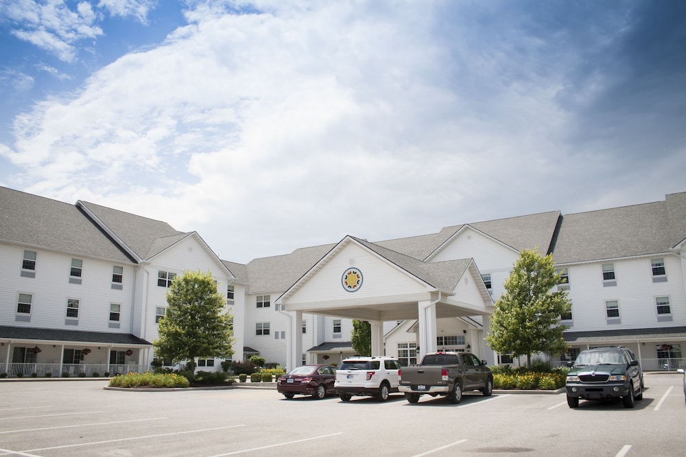 Blue Gate Garden Inn, Shipshewana 100 Room Prices & Reviews Travelocity