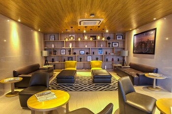 Madison 101 Hotel & Tower