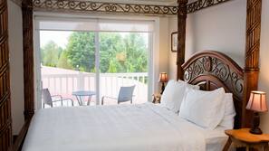 Blackout curtains, iron/ironing board, free WiFi