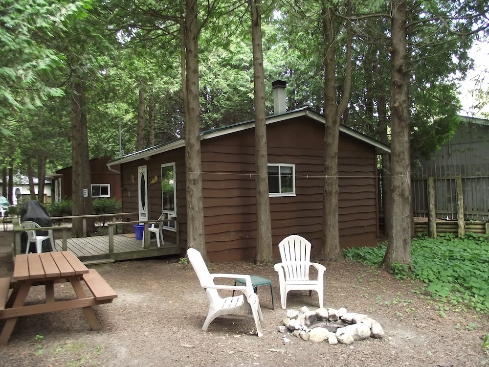 Cedars of Lake Eugenia - Cottage Resort: 2019 Pictures, Reviews, Prices