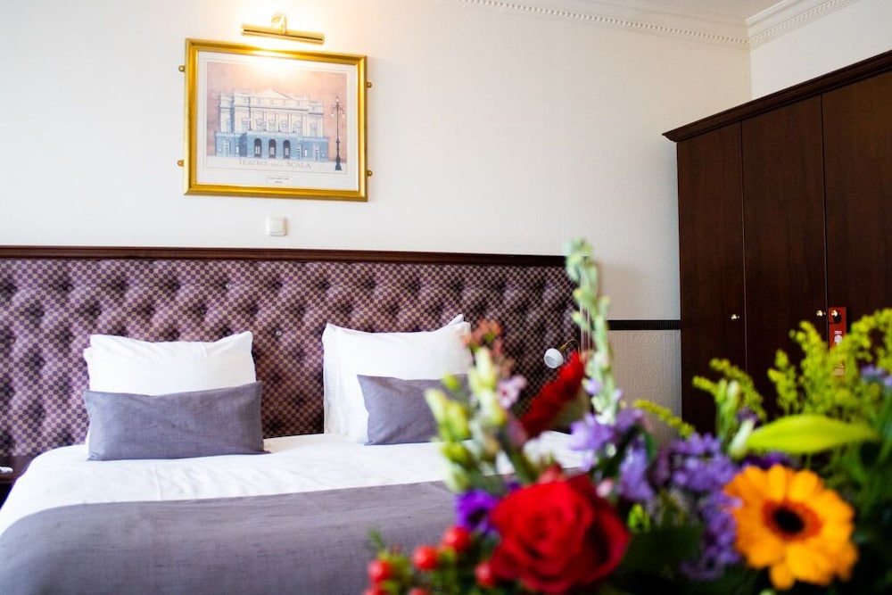 Boutique Hotel De Doelen in Groningen Best Rates & Deals