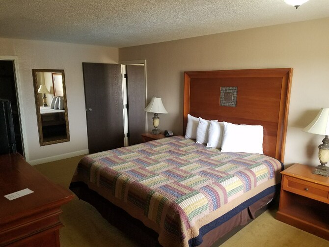 cheap hotels in russell ks