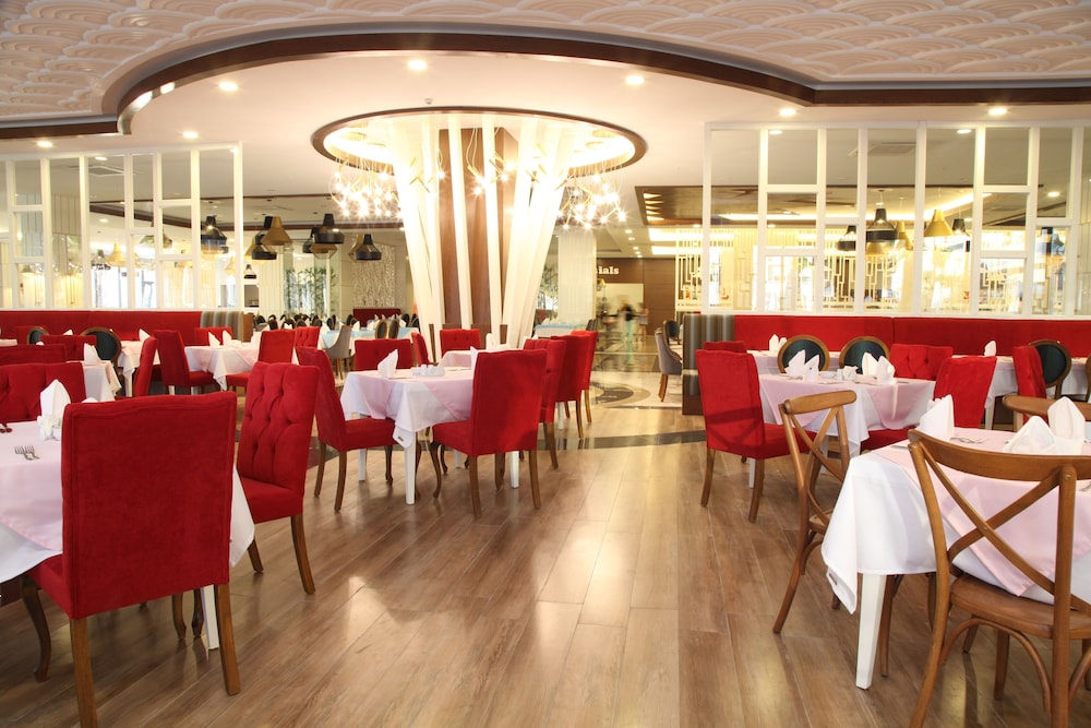 Restaurant, Diamond Premium Hotel & Spa