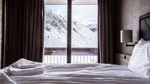 Free WiFi, linens, wheelchair access