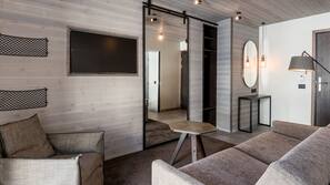Free WiFi, linens, wheelchair access