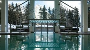 Indoor pool, outdoor pool