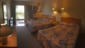 Premium bedding, desk, free WiFi