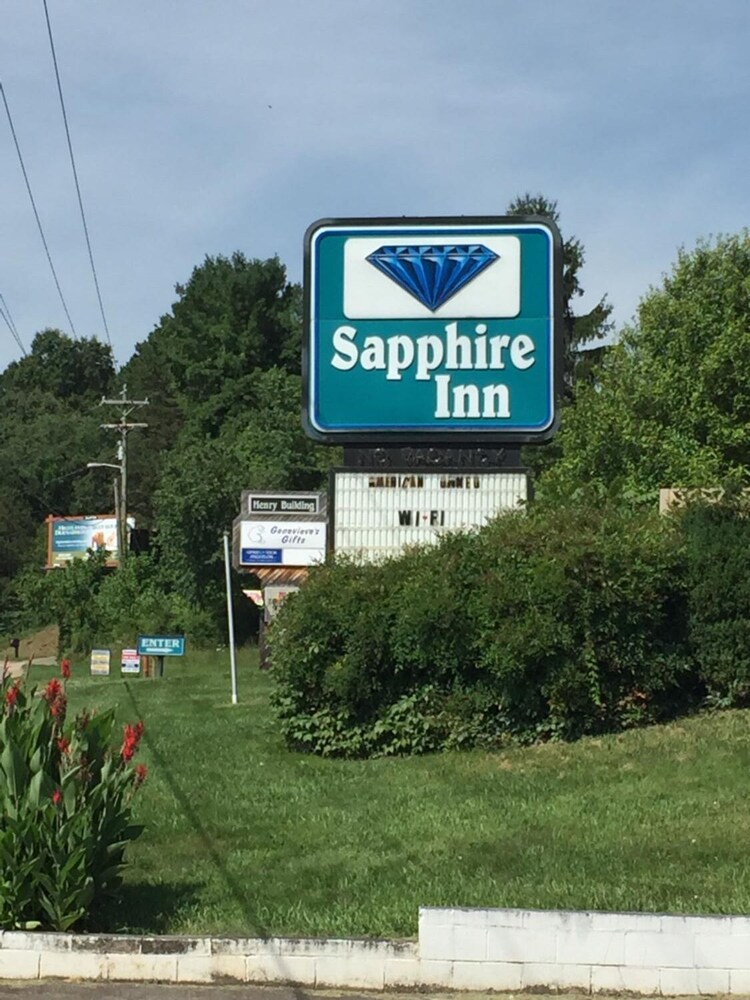 Sapphire Inn